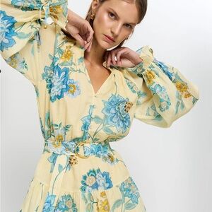 Floral Yellow and Blue Dress by Australia designer Kivari!!
NWT sz 10 US🩵💛